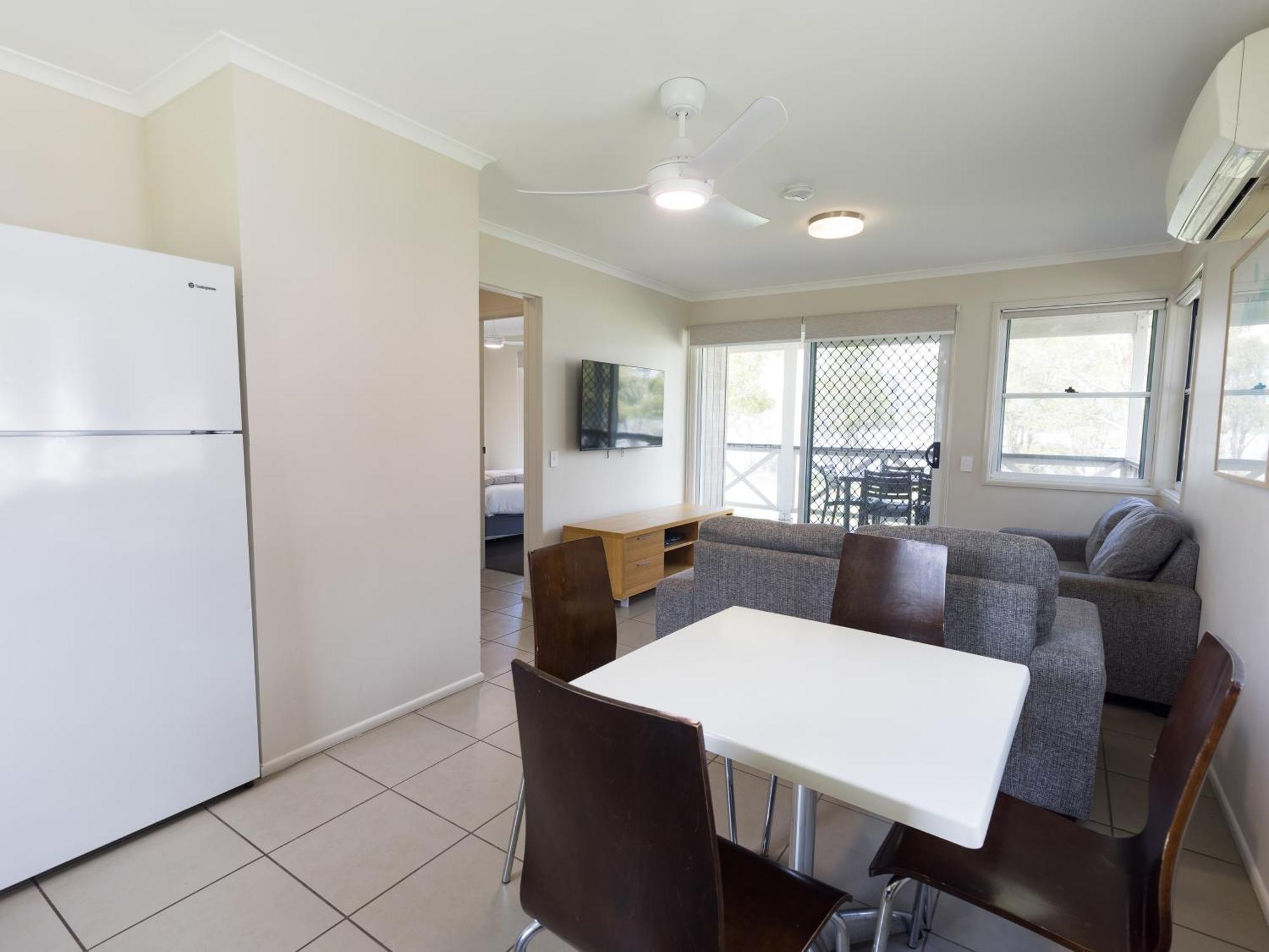 Nrma Lake Somerset Holiday Park Kilcoy Oda fotoğraf