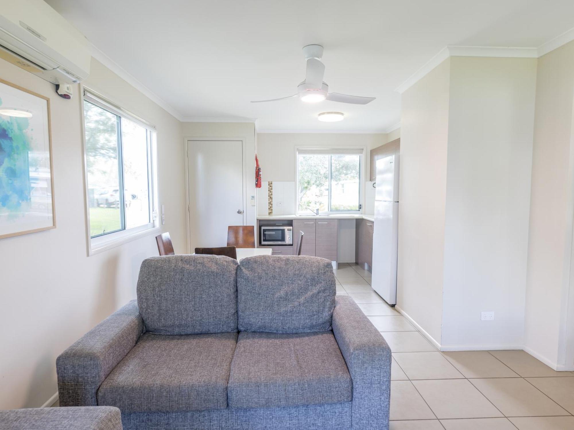Nrma Lake Somerset Holiday Park Kilcoy Oda fotoğraf